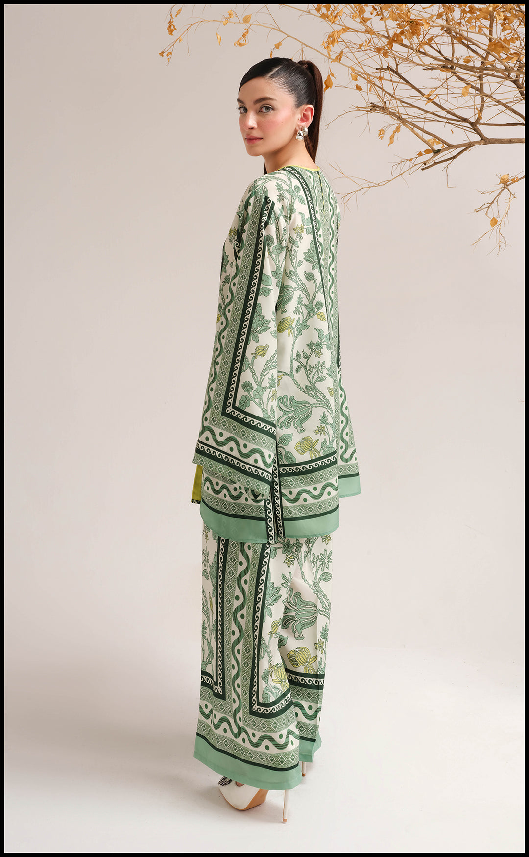 Graceful Green Swiss Lawn 2‑Piece Stitched Suit Ragini.pk
