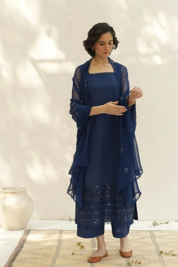 Embroidered Navy Blue 3-Piece Lawn Suit with Chiffon Dupatta – Traditional Pakistani Festive Wear for Women