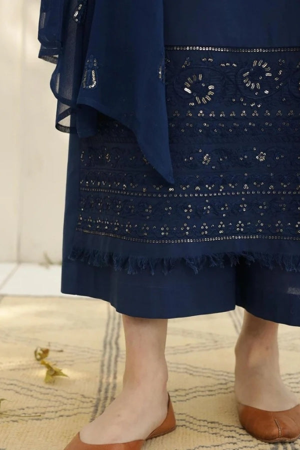 Embroidered Navy Blue 3-Piece Lawn Suit with Chiffon Dupatta – Traditional Pakistani Festive Wear for Women