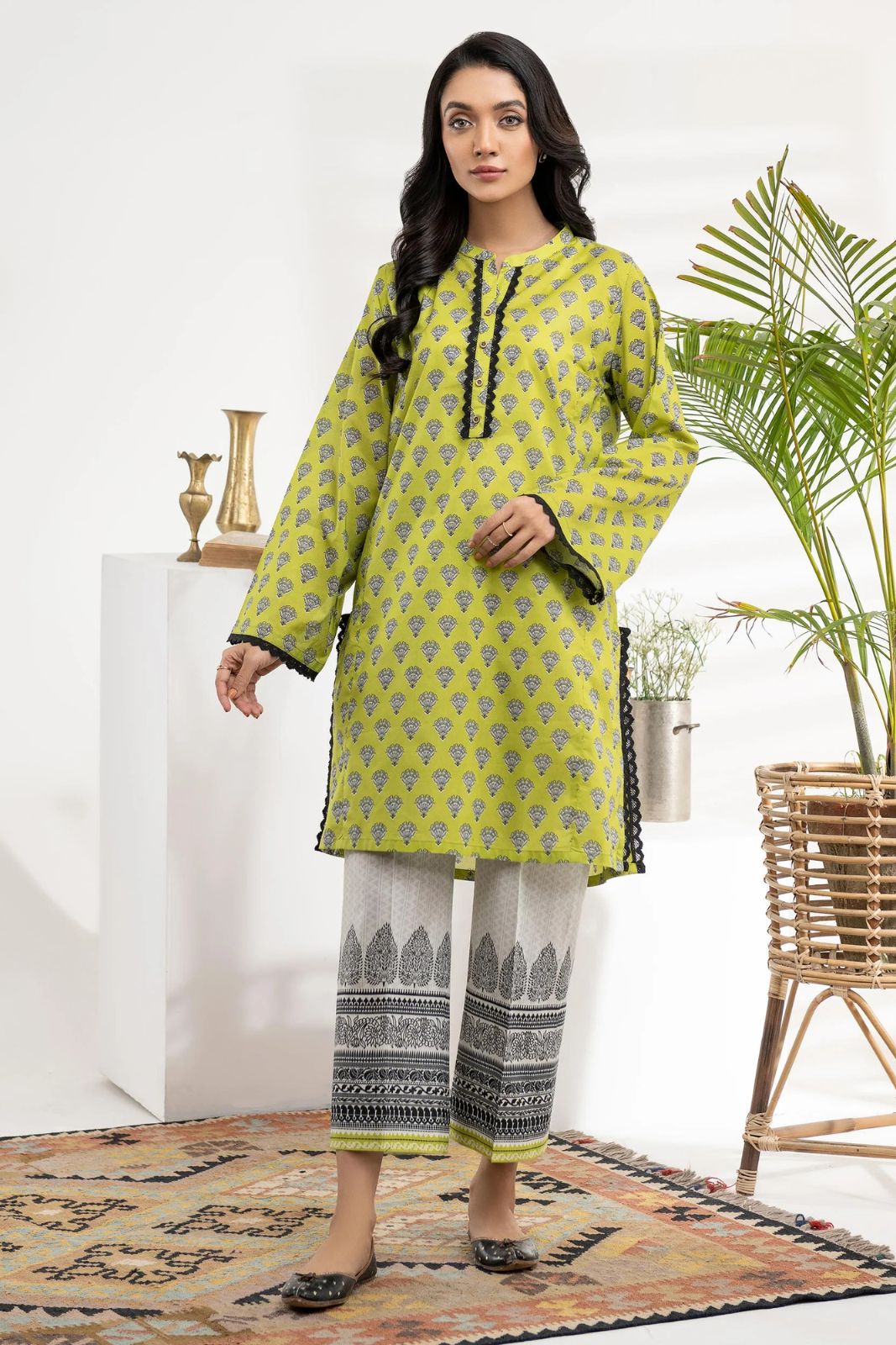 Swiss Lawn Printed 2-Piece Stitched Suit – Ragini Ragini.pk