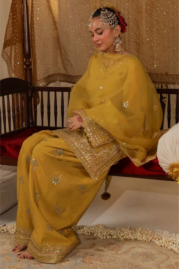 Zard Bahaar – Butterscotch yellow embroidered Bamber Silk kameez and farshi shalwar set with organza dupatta